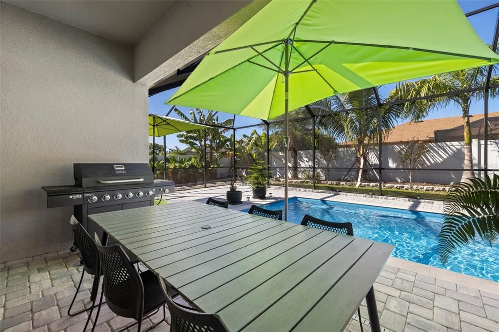 Exterior, Pool, Sun Room