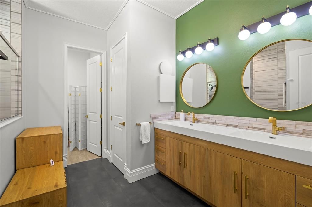 Bathroom, Dual Sink Vanities, Interior