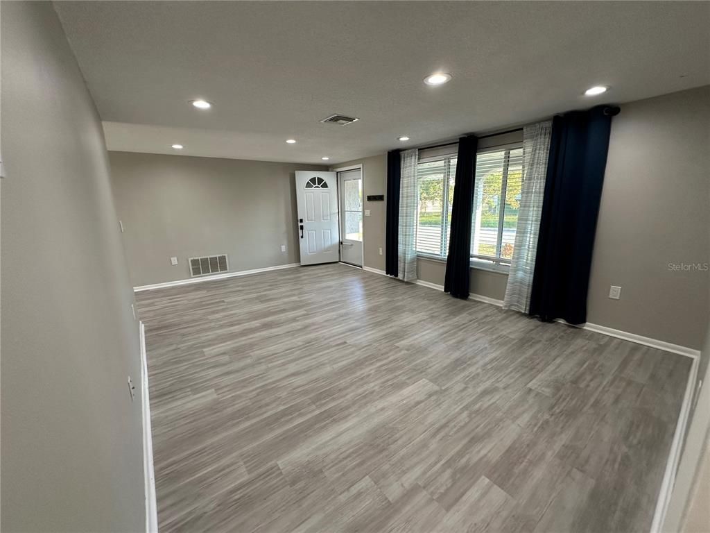 Empty room, Interior, Recessed Lighting, Wood Texture Flooring