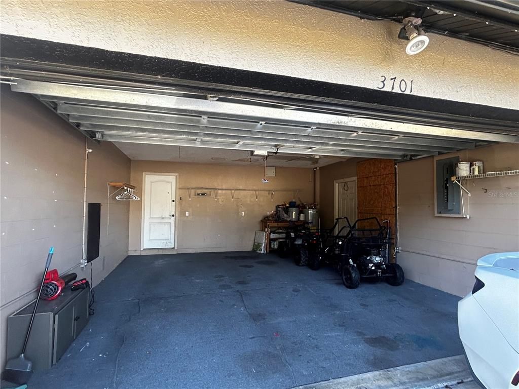 Garage, Interior