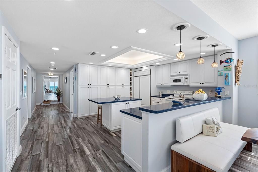 Interior, Kitchen, Pendant Lights, Recessed Lighting, Wood Texture Flooring