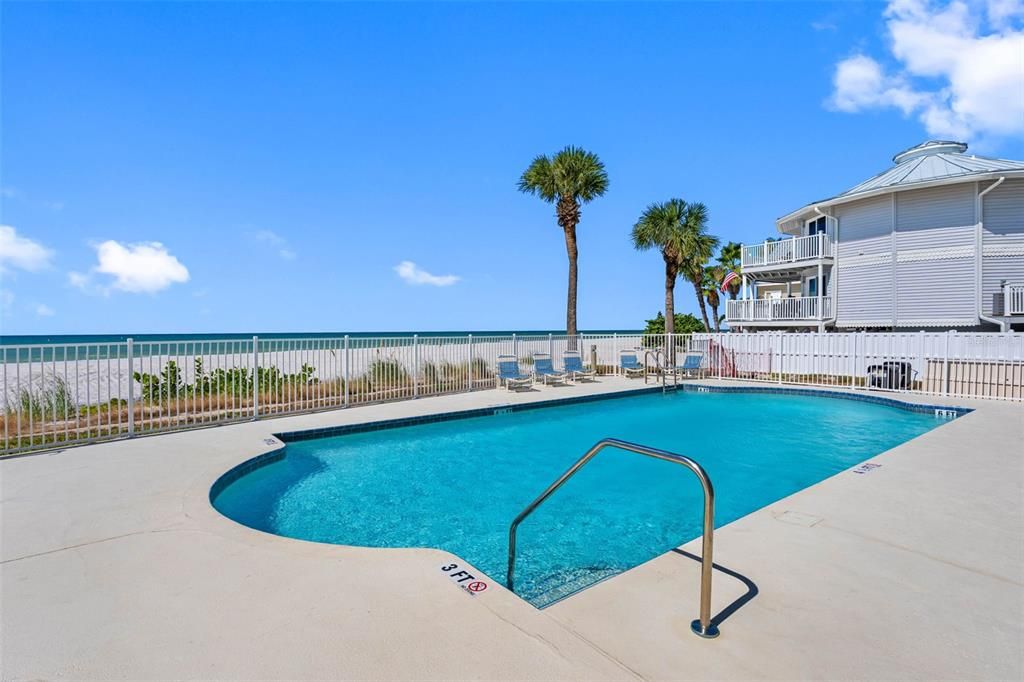 Exterior, Pool, Water