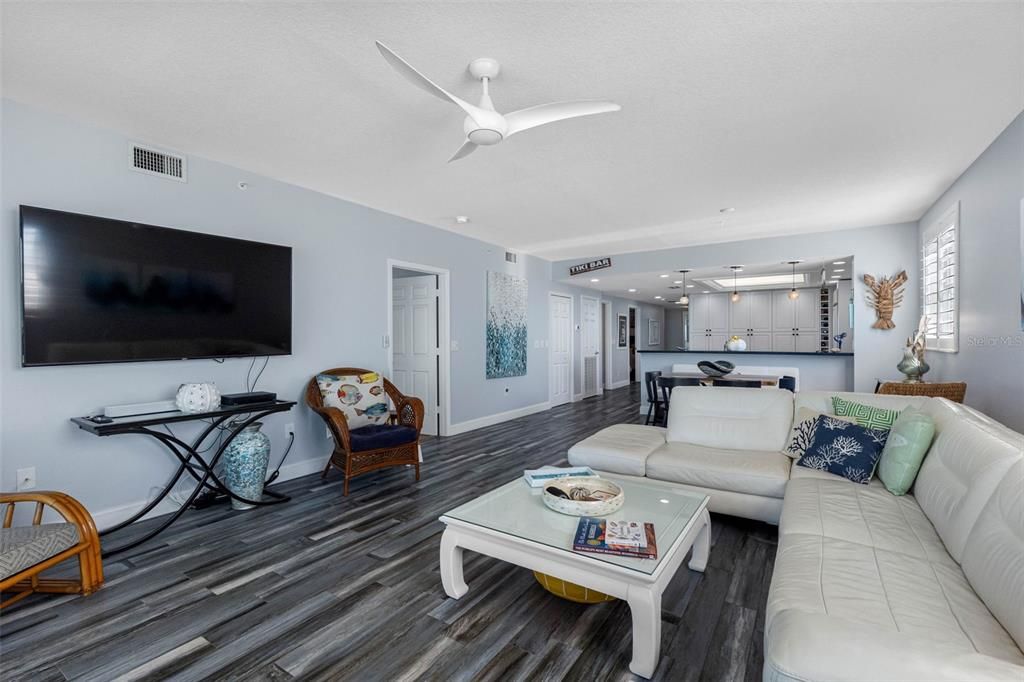 Interior, Kitchen, Living room, Pendant Lights, Recessed Lighting, Wood Texture Flooring