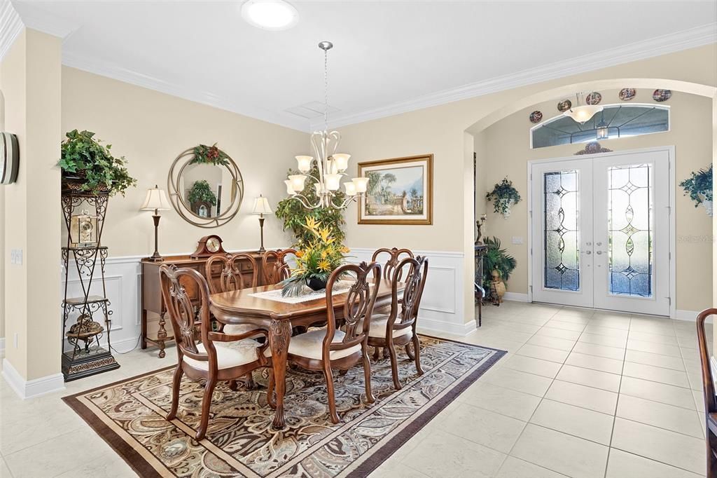 Chandelier, Dining room, Interior, Recessed Lighting
