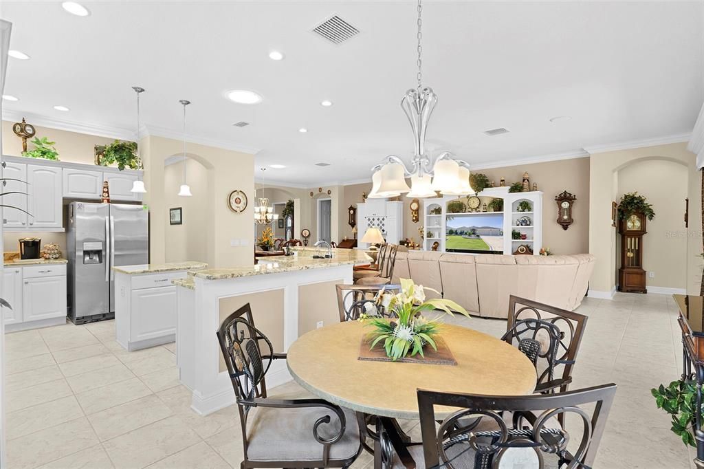 Dining room, Interior, Kitchen, Pendant Lights, Recessed Lighting, Stainless Steel Appliances