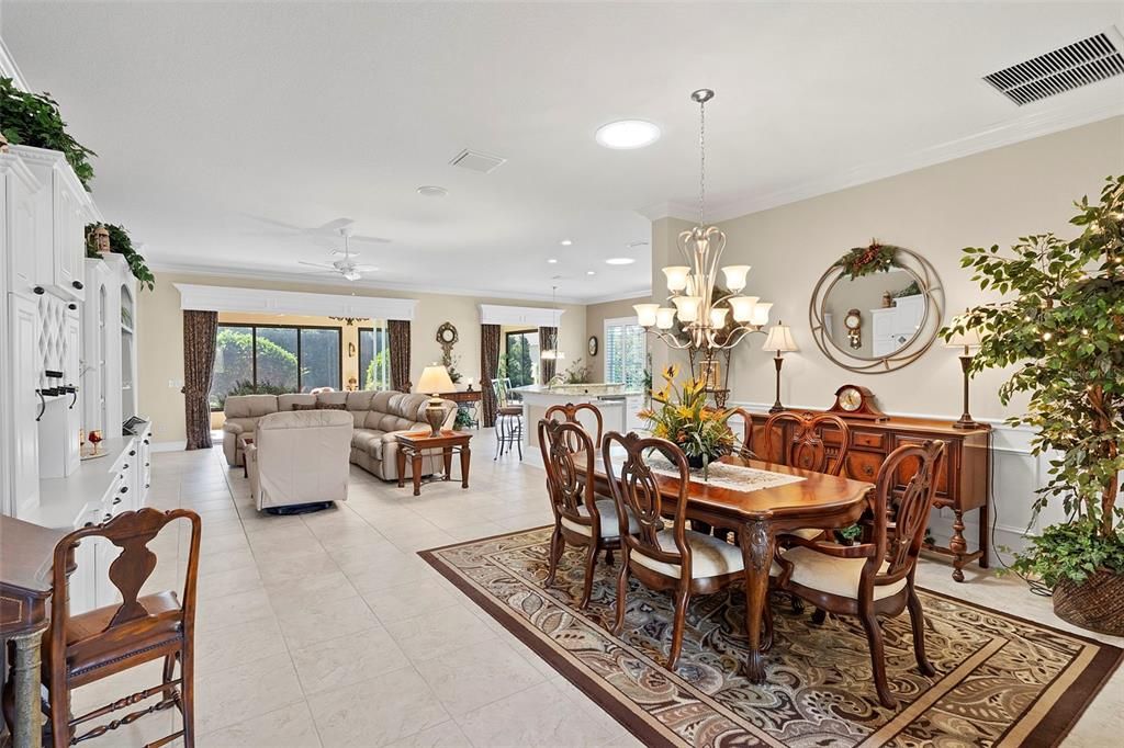 Chandelier, Dining room, Interior, Living room, Recessed Lighting