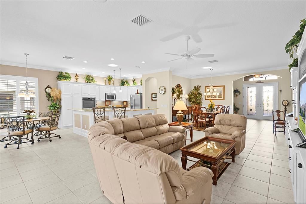 Dining room, Interior, Kitchen, Living room, Pendant Lights, Recessed Lighting, Stainless Steel Appliances