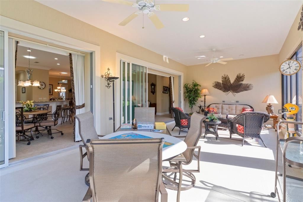 Dining room, Interior, Living room, Pendant Lights, Recessed Lighting