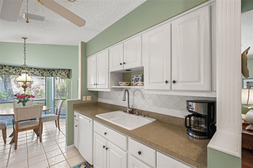 Dining room, Interior, Kitchen, Pendant Lights