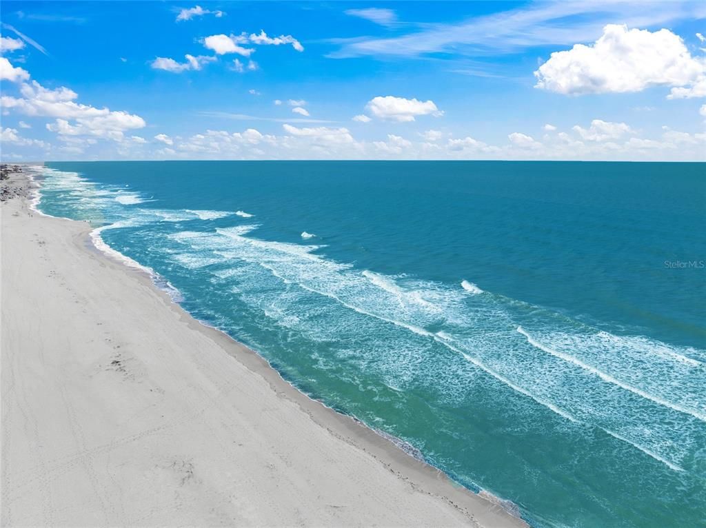 Exterior, Pool, Water