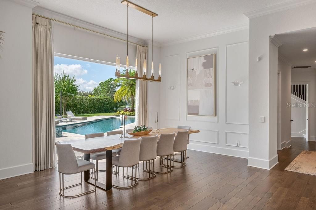 Dining room, Interior, Pendant Lights, Pool, Recessed Lighting, Wood Texture Flooring