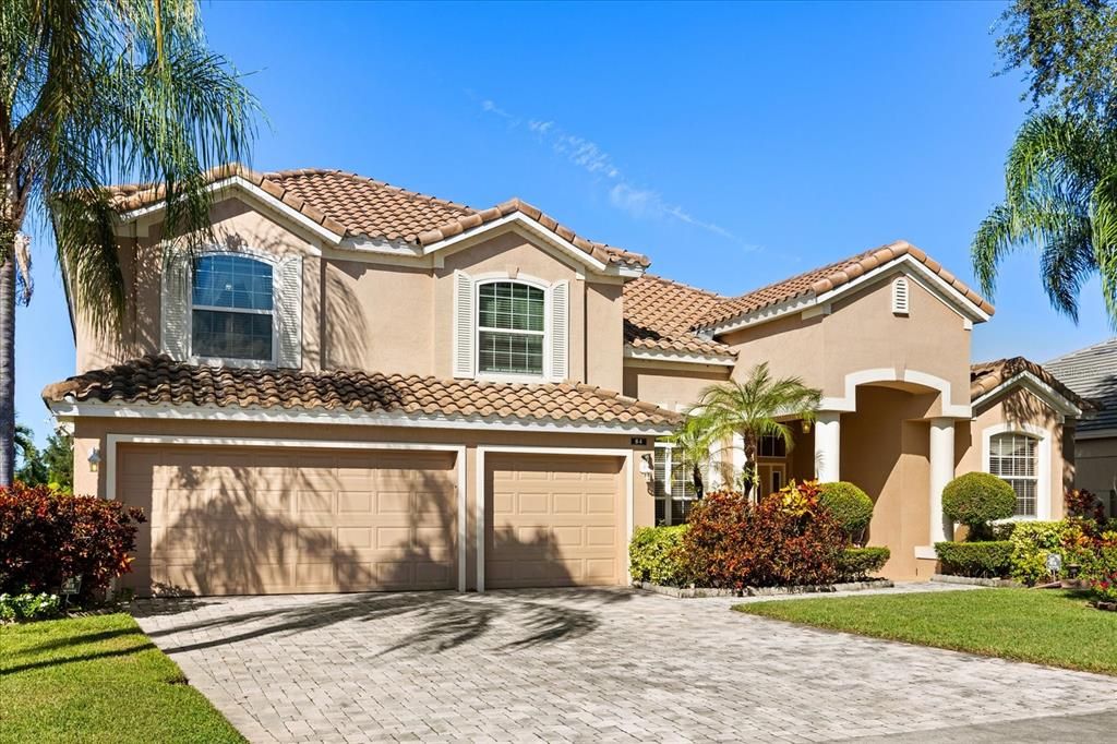 Attached, Exterior, Facade, Mediterranean