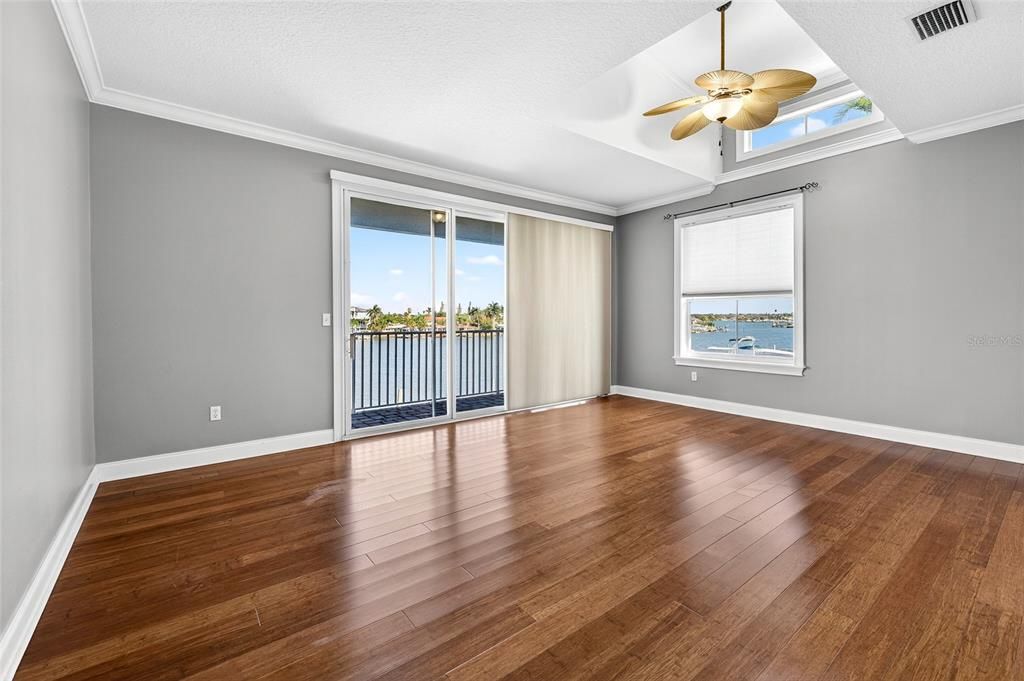 Empty room, Interior, Water, Wood Texture Flooring