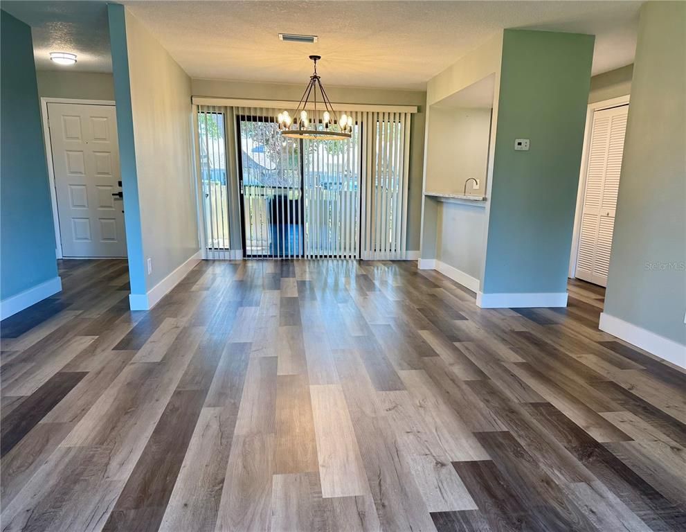 Chandelier, Empty room, Interior, Wood Texture Flooring