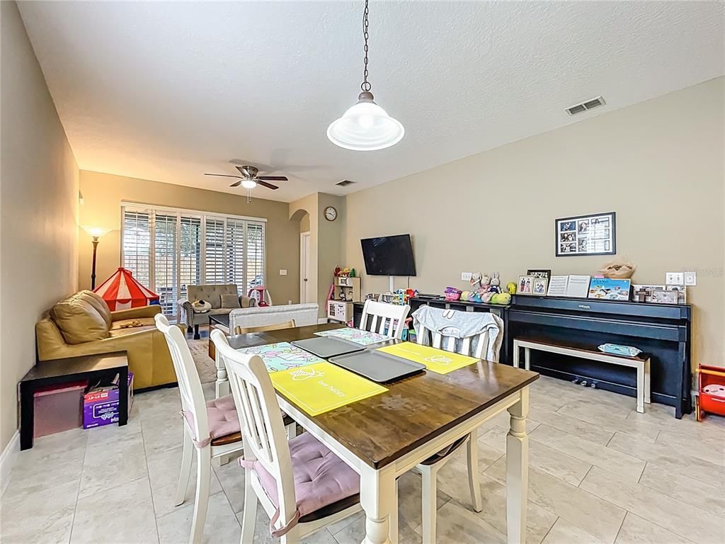 Dining room, Interior, Living room, Pendant Lights, Piano