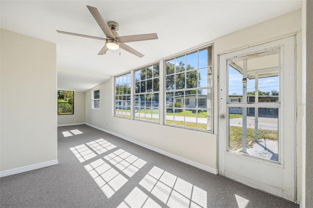 Empty room, Interior, Sun Room
