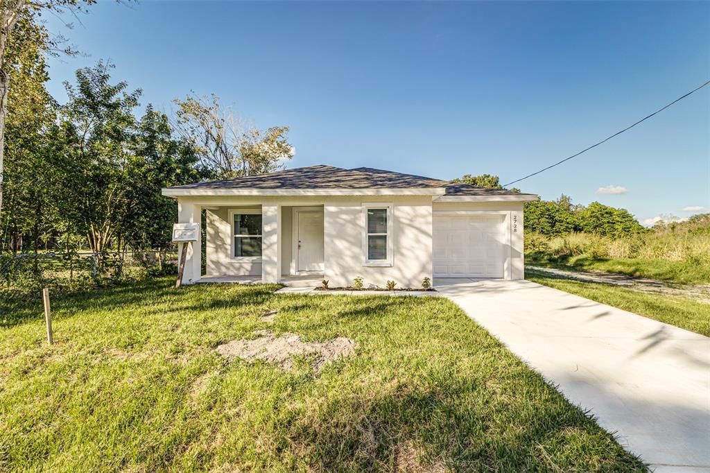 Attached, Backyard, Exterior, Facade, Ranch