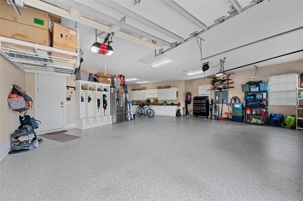 Garage, Interior
