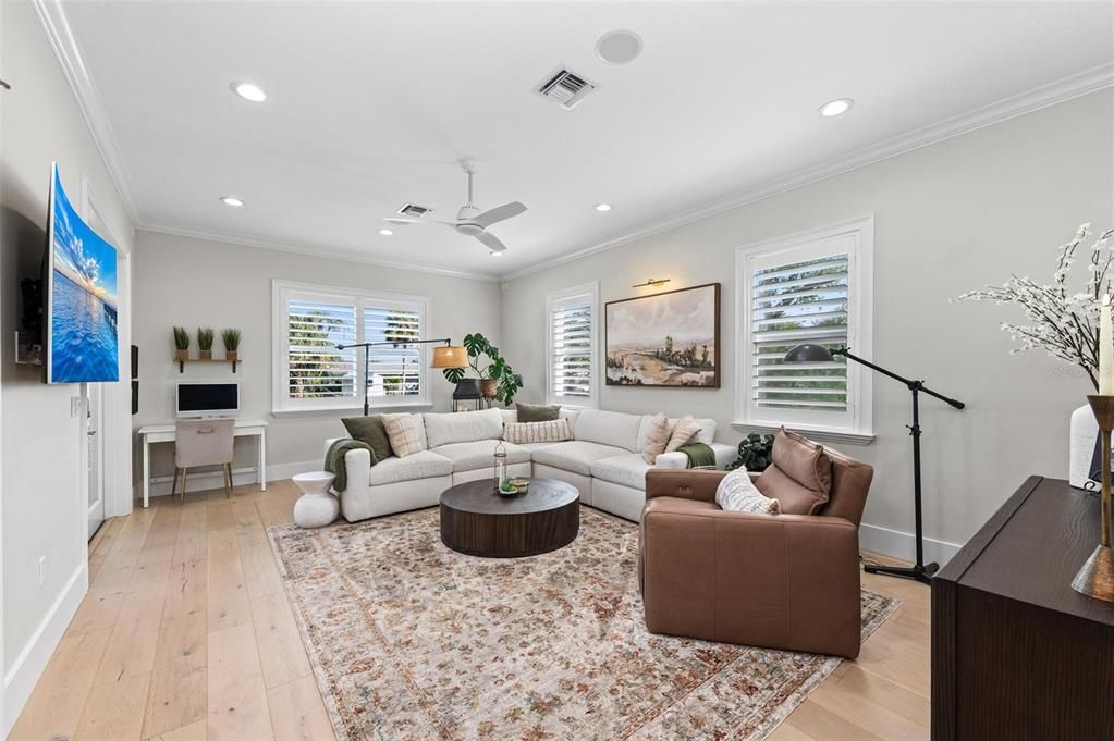Interior, Living room, Recessed Lighting, Wood Texture Flooring