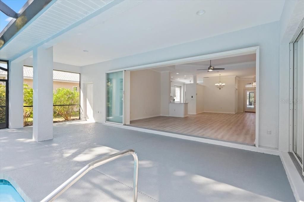 Chandelier, Empty room, Interior, Pool, Recessed Lighting