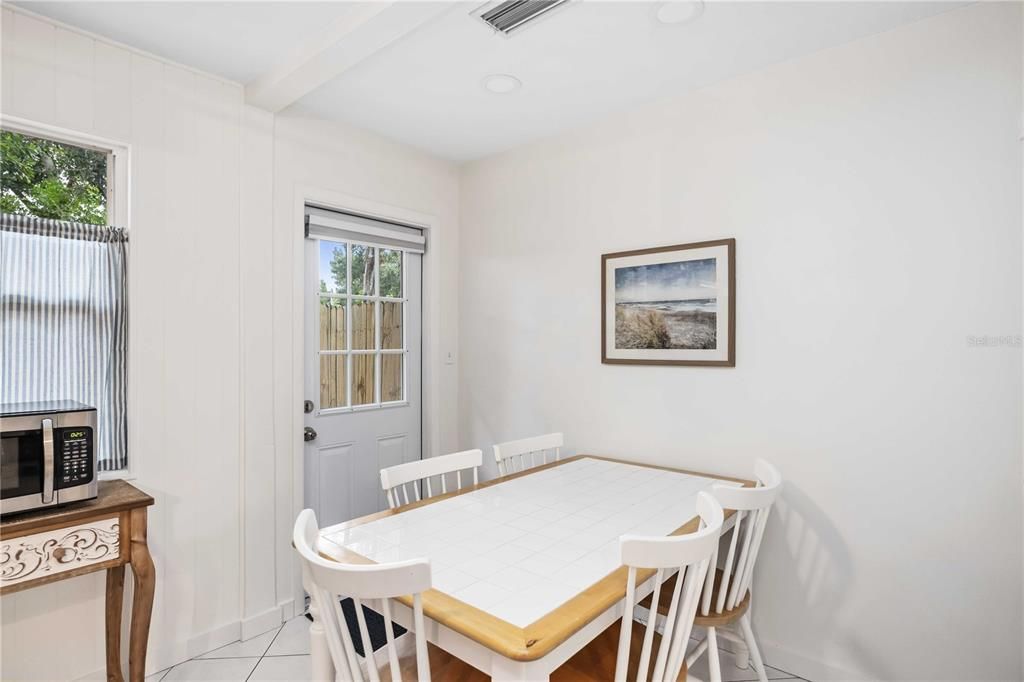 Dining room, Interior, Recessed Lighting