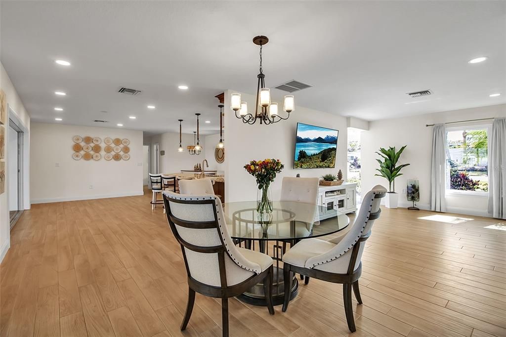 Chandelier, Dining room, Interior, Pendant Lights, Recessed Lighting, Wood Texture Flooring