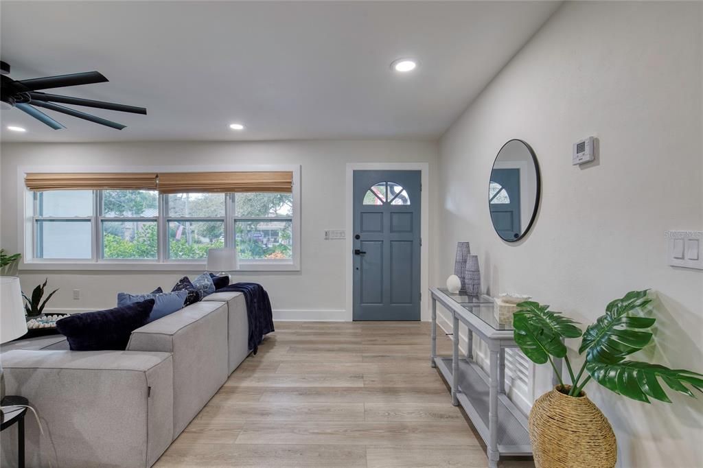 Interior, Living room, Recessed Lighting, Wood Texture Flooring