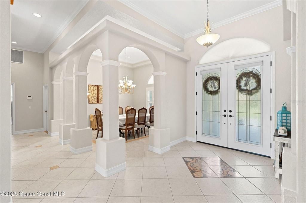 Chandelier, Dining room, Interior, Pendant Lights, Recessed Lighting