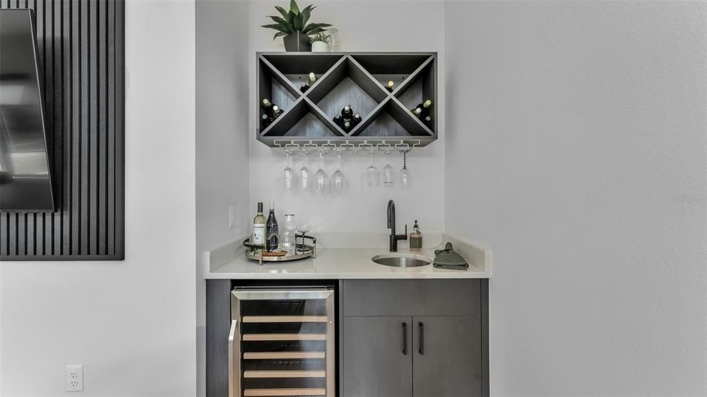 Interior, Stainless Steel Appliances