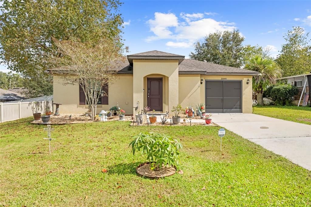 Attached, Backyard, Exterior, Facade, Ranch