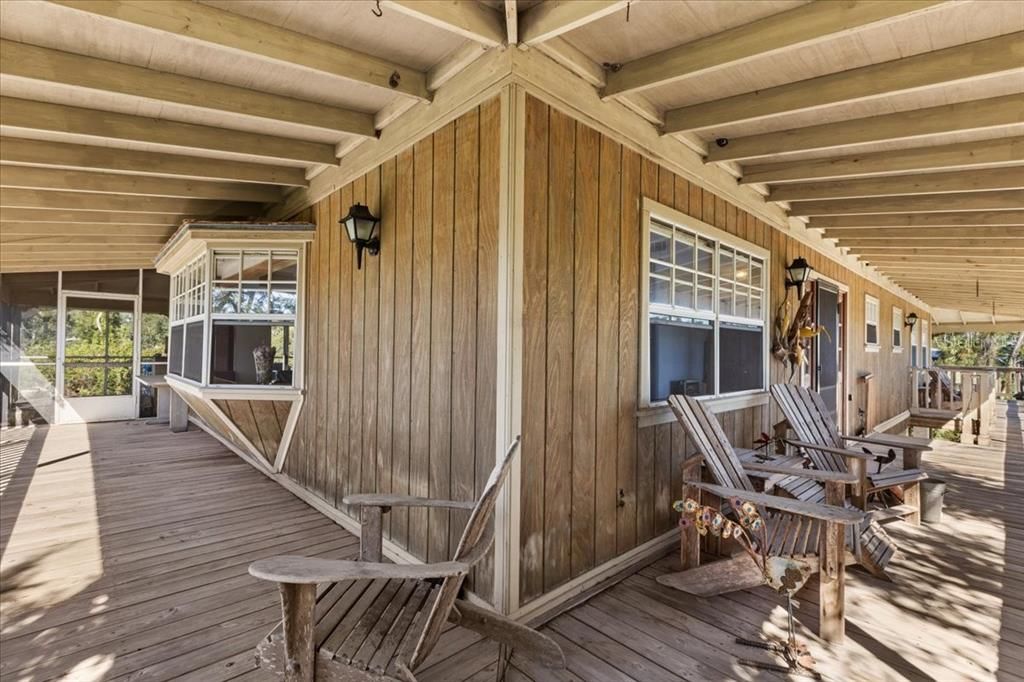 Exterior, Wooden Beams