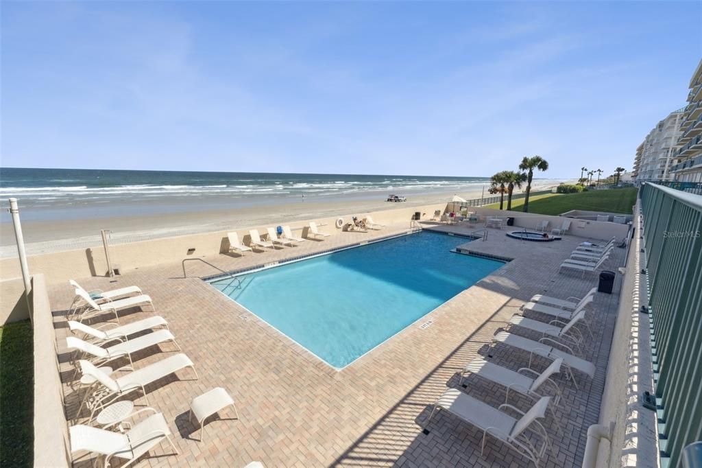 Exterior, Pool, Water