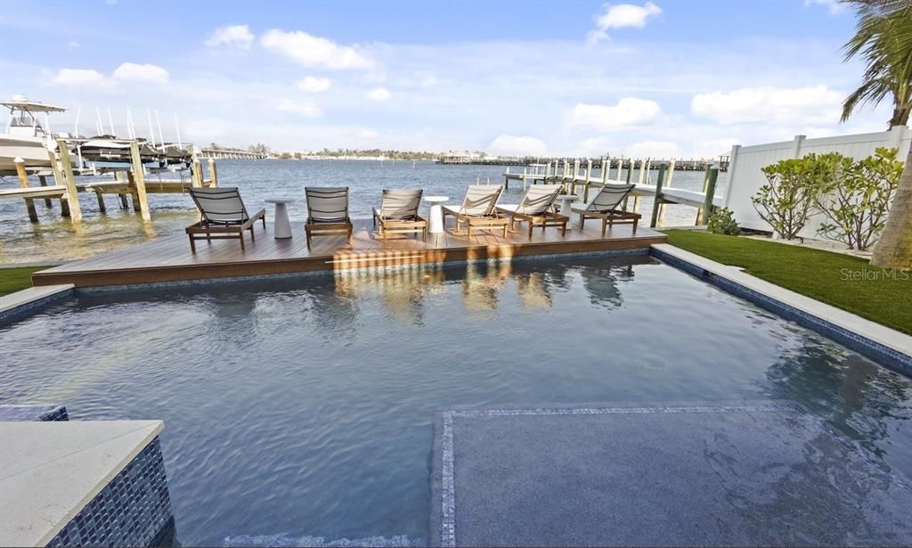 Exterior, Pool, Water