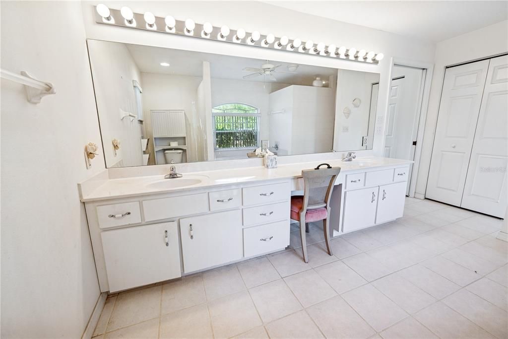 Bathroom, Dual Sink Vanities, Interior