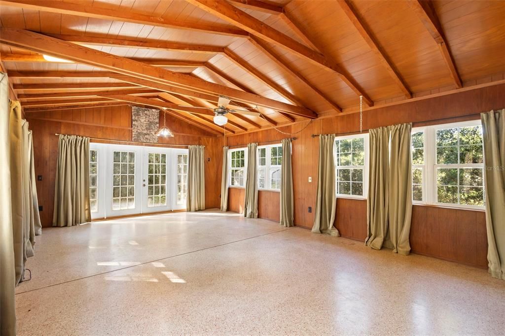 Empty room, Interior, Wooden Beams, Wooden Ceilings, Wooden Walls