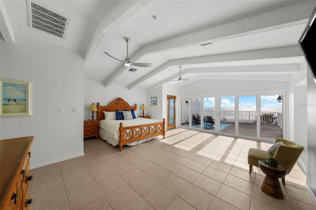 Bedroom, Interior, Water