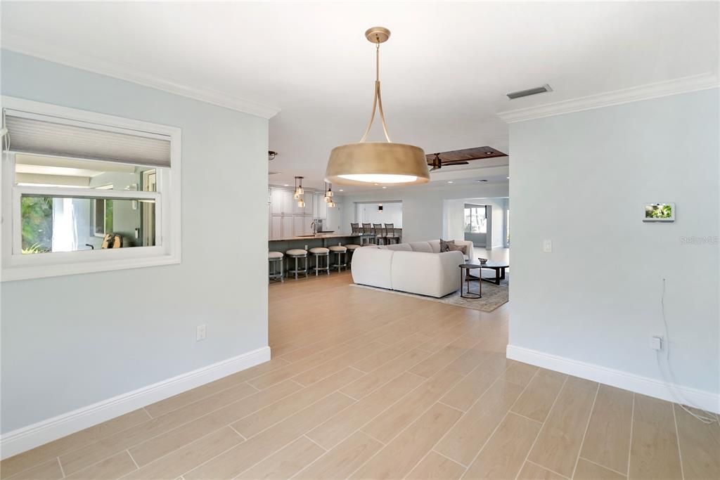 Dining room, Interior, Living room, Pendant Lights, Recessed Lighting, Wood Texture Flooring