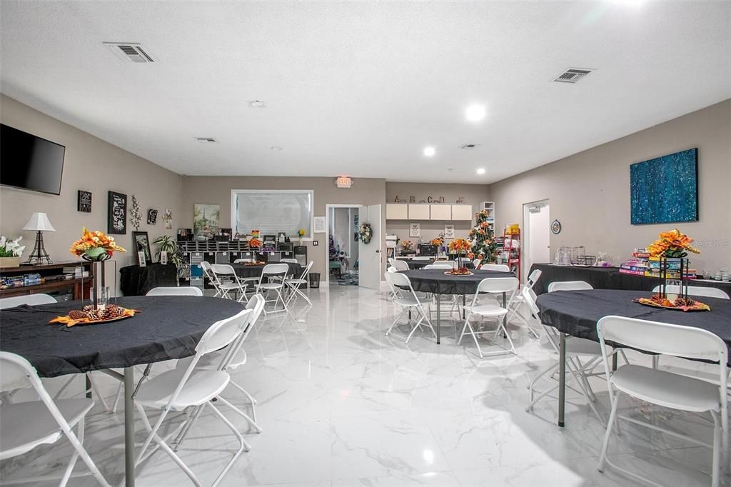 Dining room, Interior, Kitchen, Marble, Recessed Lighting