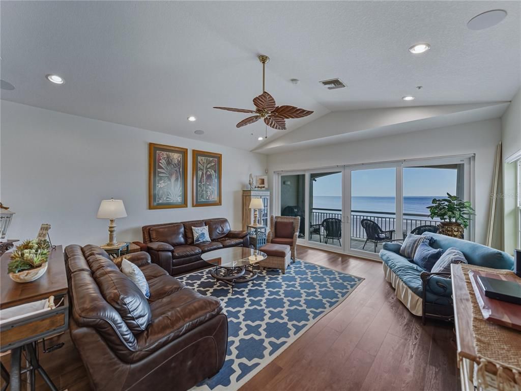 Interior, Living room, Recessed Lighting, Water, Wood Texture Flooring