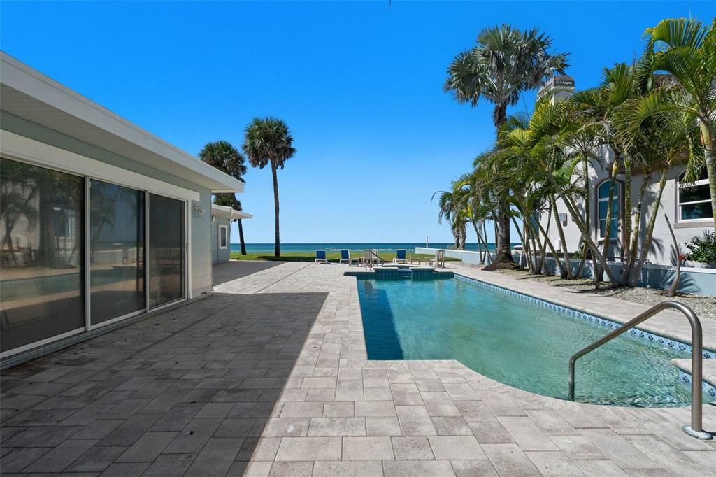 Exterior, Pool, Water