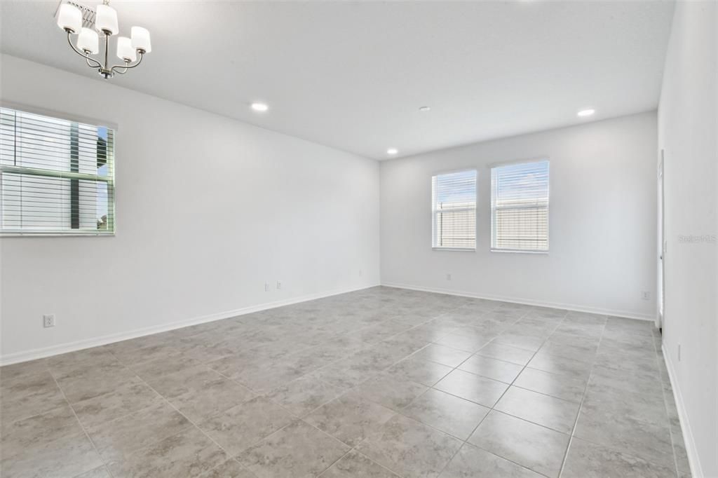 Chandelier, Empty room, Interior, Recessed Lighting