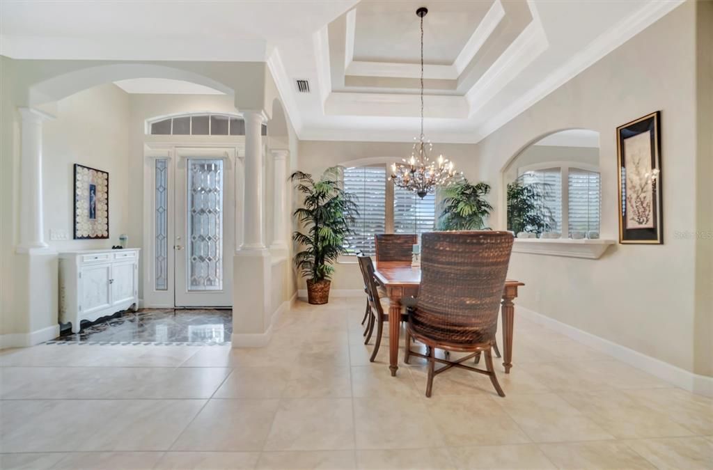 Chandelier, Dining room, Interior