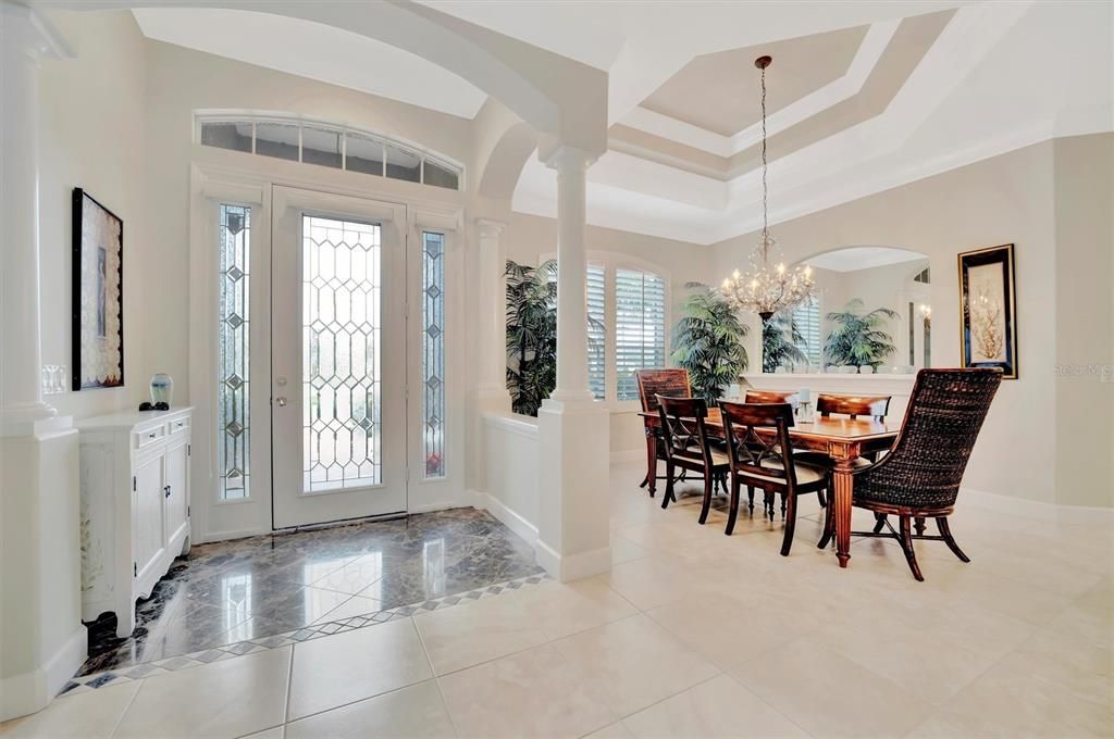 Chandelier, Dining room, Interior