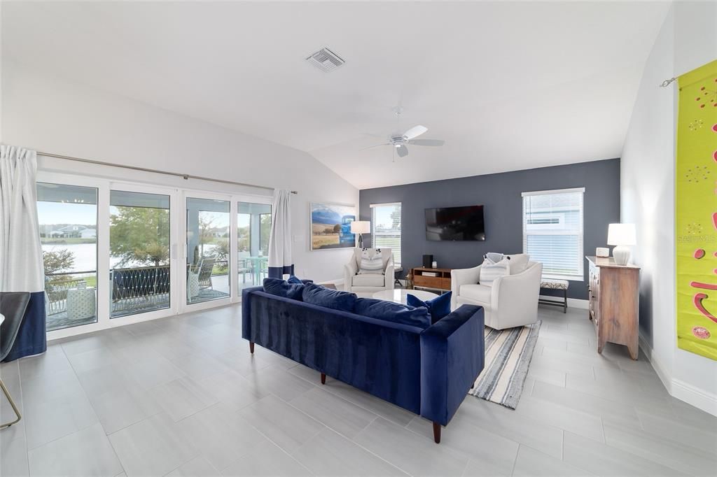 Interior, Living room, Water