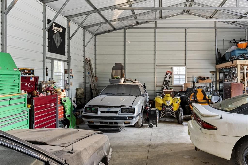 Garage, Interior