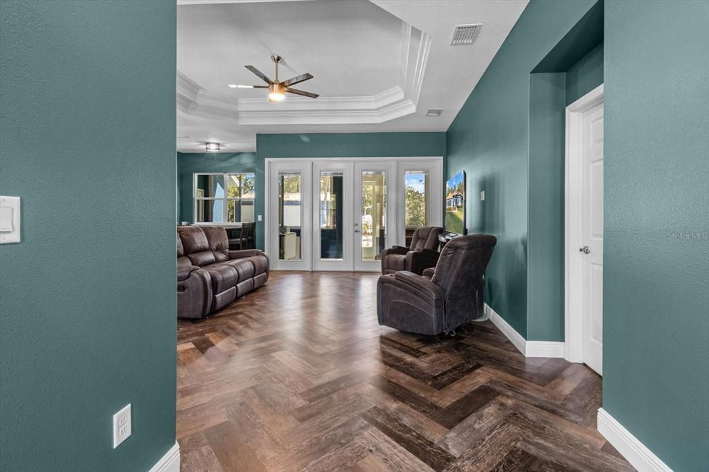 Interior, Living room, Recessed Lighting, Wood Texture Flooring