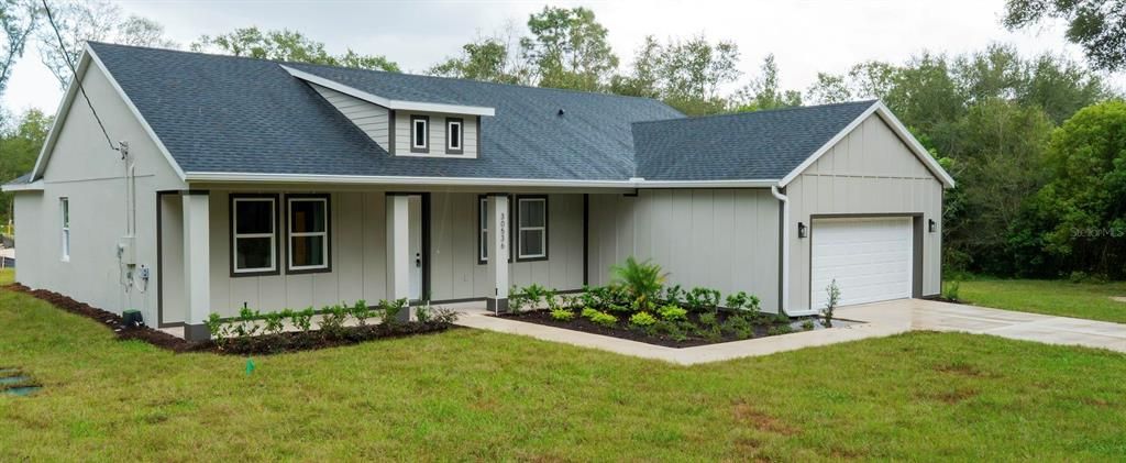 Attached, Exterior, Facade, Ranch