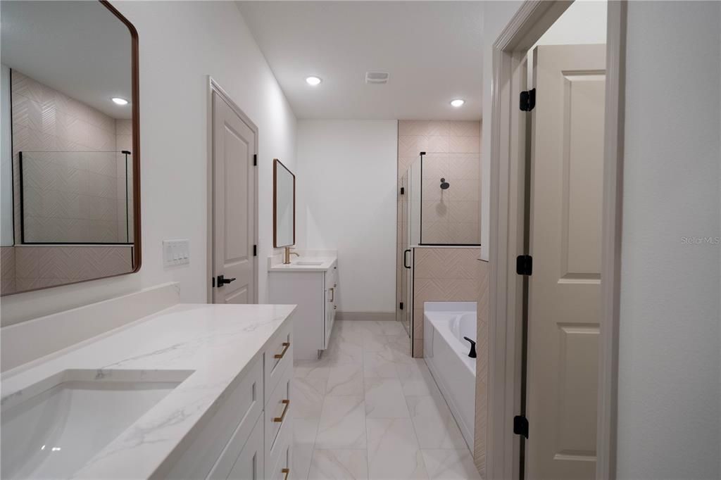 Bathroom, Dual Sink Vanities, Interior, Marble, Recessed Lighting