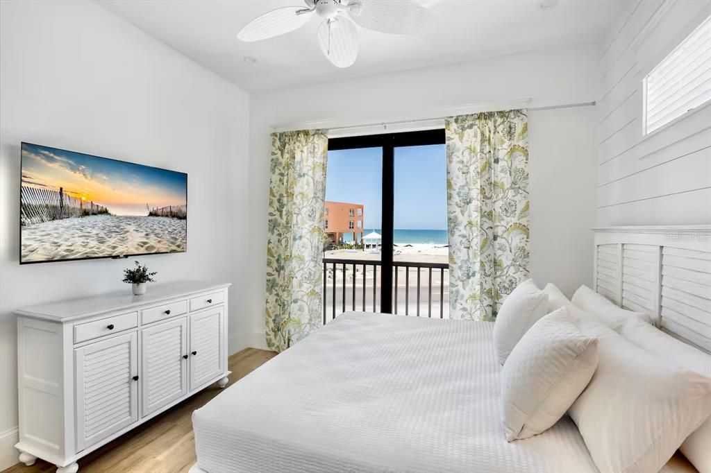 Bedroom, Interior, Water, Wood Texture Flooring