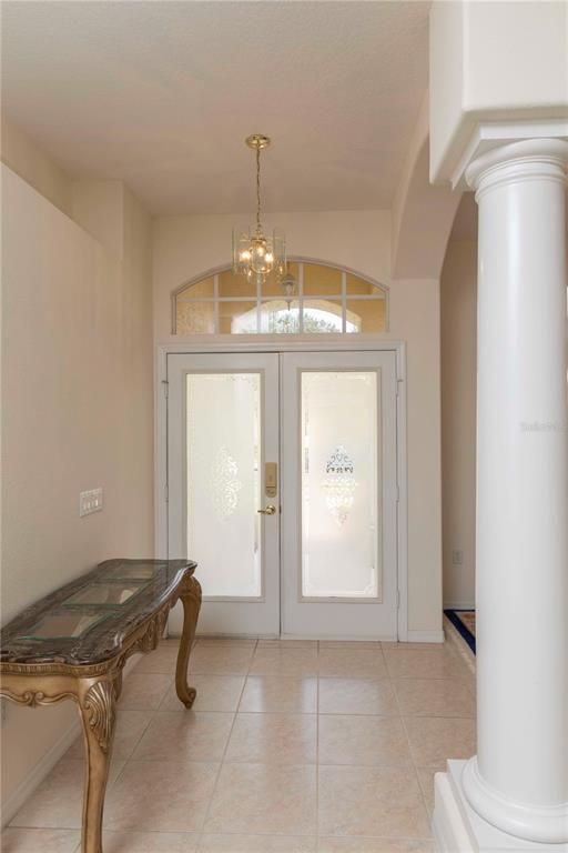 Chandelier, Interior